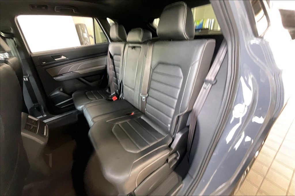 Used 2021 Volkswagen Atlas Cross Sport SEL Premium R-Line AWD/4WD image 14