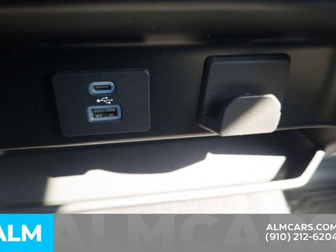 Used 2023 Ford F150 XLT w/ XTR Package image 12