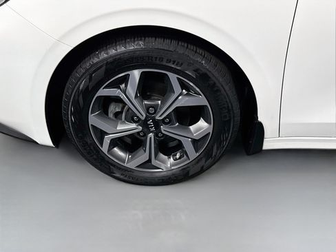 Used 2019 Kia Forte LXS FWD image 37