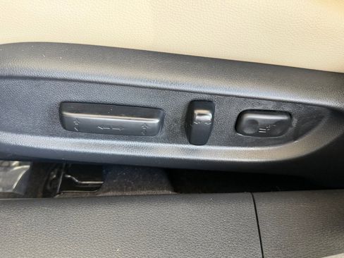 Used 2017 Honda Accord EX-L image 22