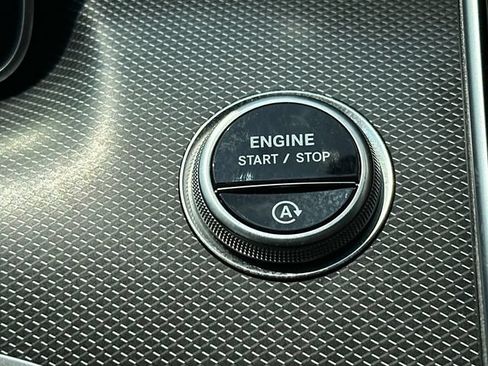 Certified 2025 Mercedes-Benz C 300 4MATIC Sedan image 26