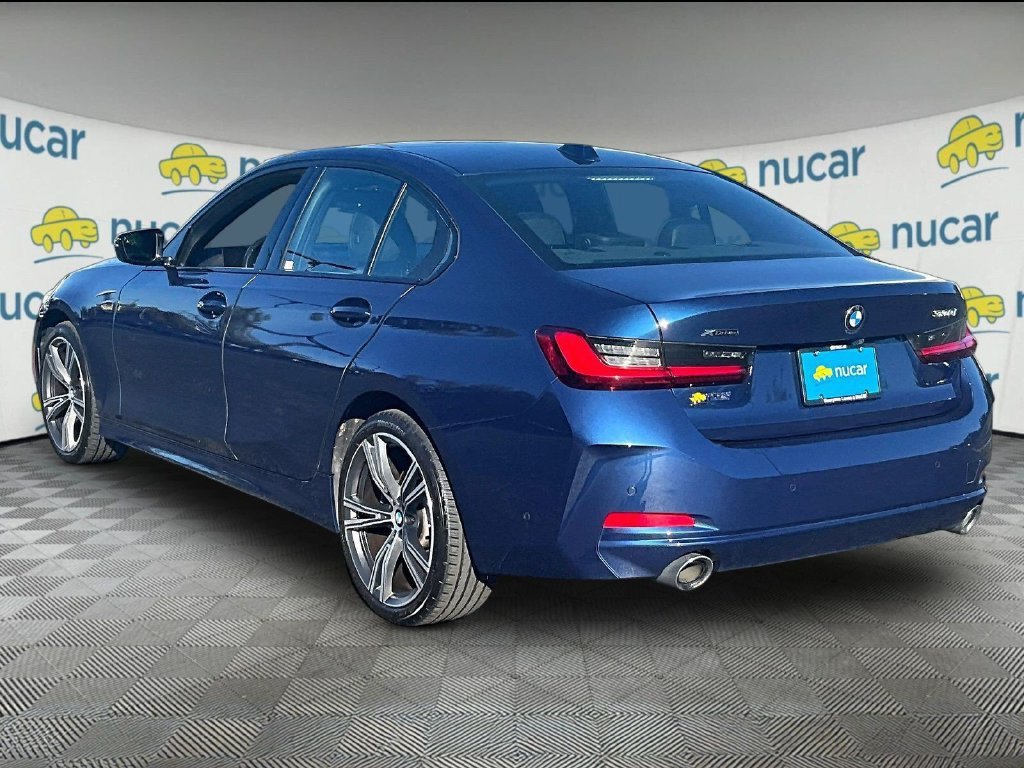 Used 2023 BMW 330i xDrive Sedan w/ Parking Assistance Package AWD/4WD image 4