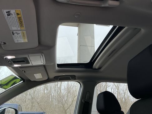 Used 2024 Honda CR-V EX image 17