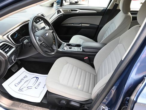 Used 2018 Ford Fusion S FWD image 19
