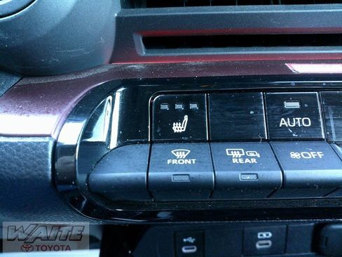 Certified 2024 Toyota Prius Prime image 19