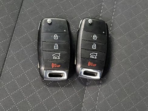 Used 2019 Kia Sorento FWD V6 image 32