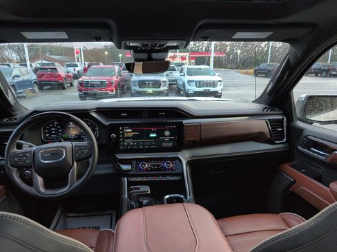 Used 2025 GMC Sierra 1500 Denali Ultimate image 32