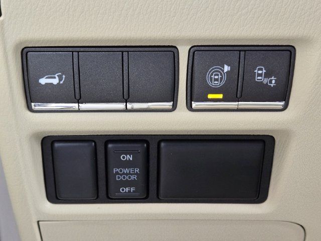 Used 2016 INFINITI QX80 4WD w/ Deluxe Technology Package image 22