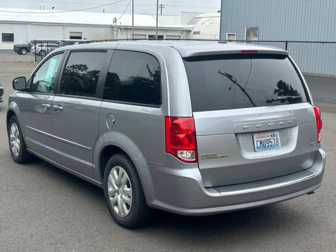 Used 2016 Dodge Grand Caravan SE w/ Quick Order Package 29E SE FWD image 7