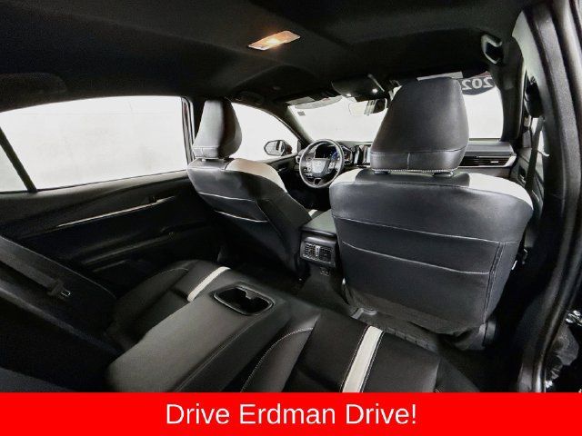 Used 2026 Toyota Camry SE FWD image 29