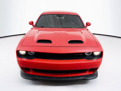 Used 2019 Dodge Challenger SRT Hellcat RWD image 8