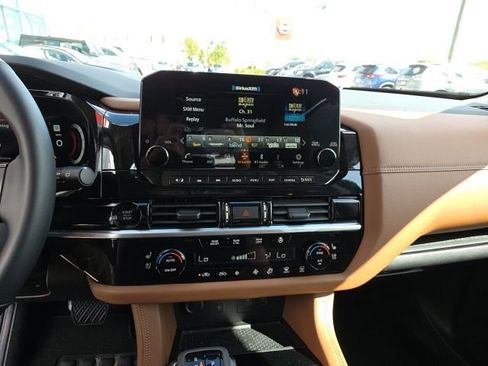 Used 2025 Nissan Pathfinder Platinum w/ Cargo Package image 18