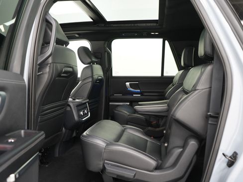 Used 2025 Ford Expedition Max Platinum w/ Stealth Appearance Package AWD/4WD image 23