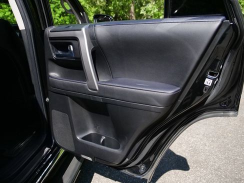 Used 2023 Toyota 4Runner Limited AWD/4WD image 34