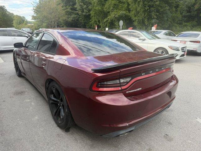 Used 2017 Dodge Charger SE RWD image 7