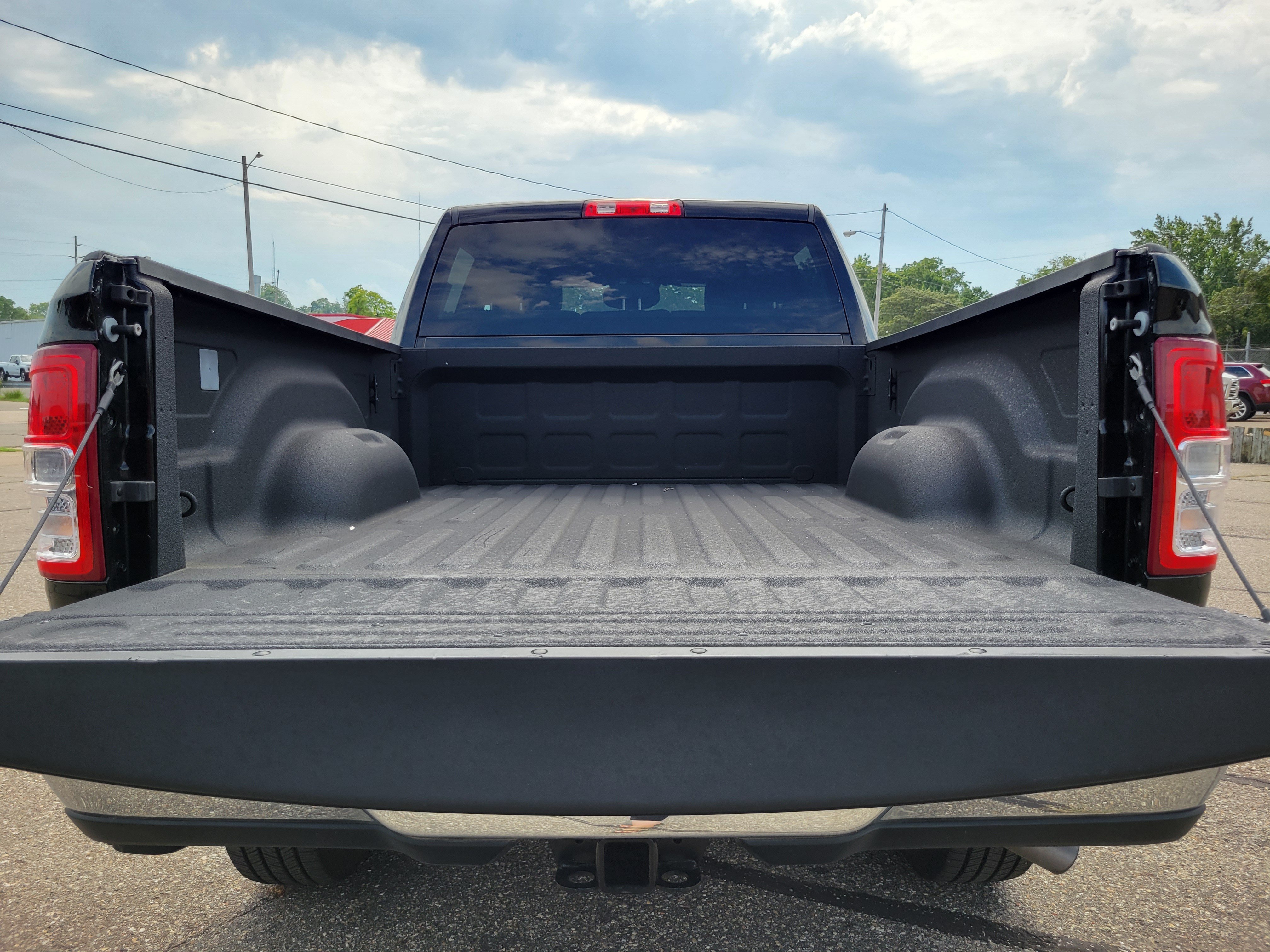 Used 2024 RAM 2500 Big Horn w/ Bed Utility Group AWD/4WD image 18
