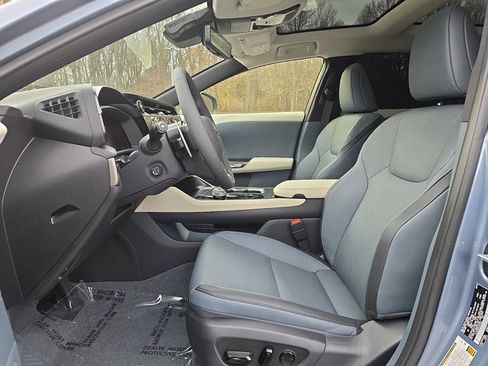 Used 2025 Lexus RZ 450e image 13