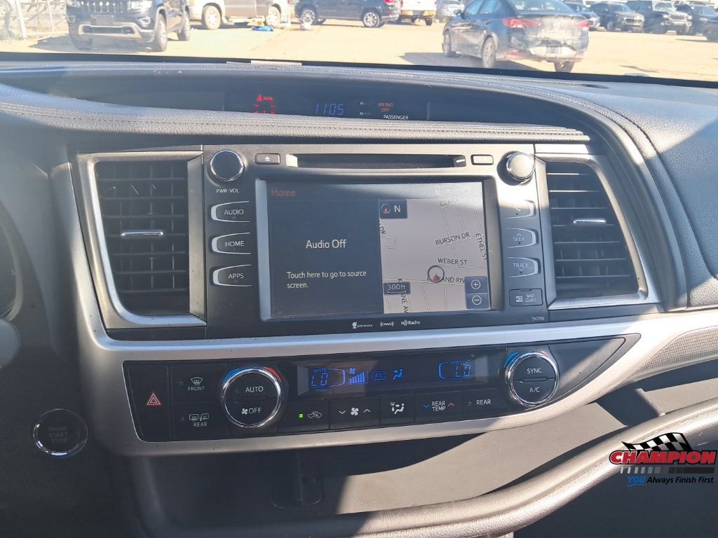 Used 2019 Toyota Highlander SE w/ Protection Package #3 AWD/4WD image 27