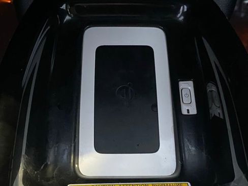 Used 2016 Toyota Prius Four image 15