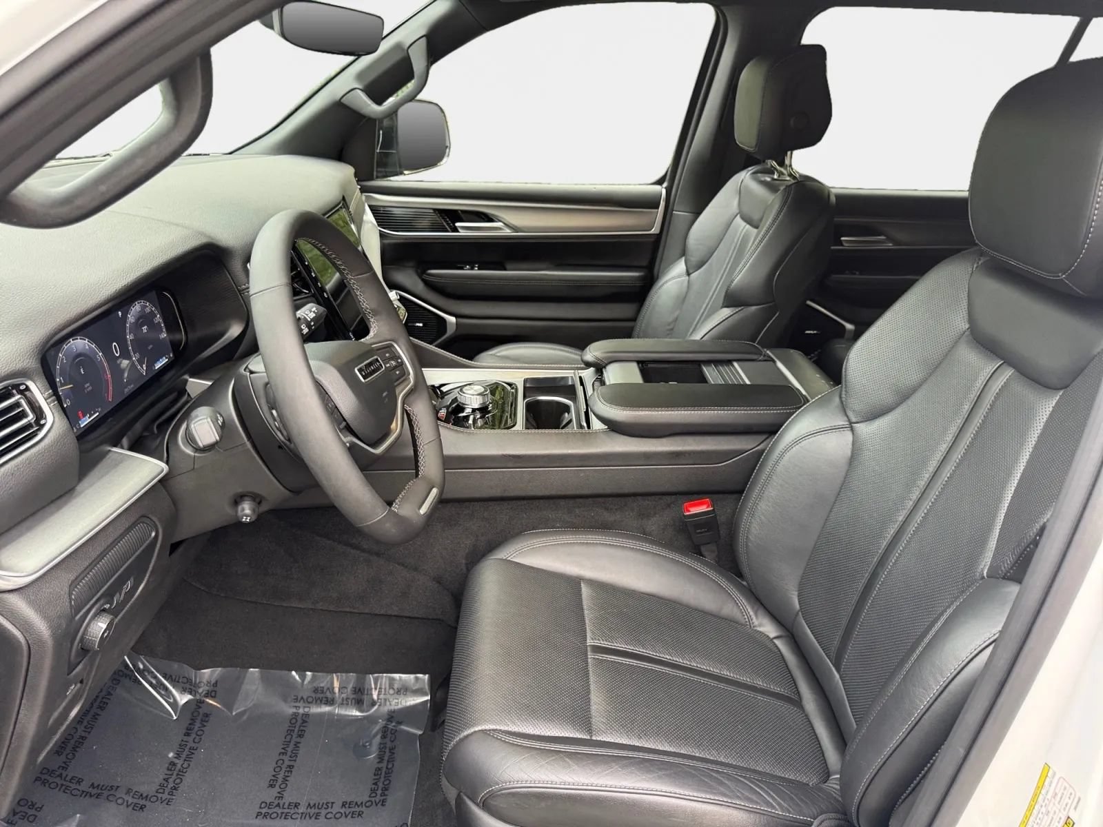 Used 2025 Jeep Wagoneer Series II AWD/4WD image 9