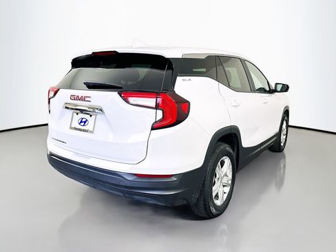 Used 2024 GMC Terrain SLE image 5