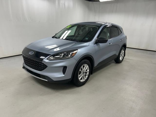Used 2022 Ford Escape SE w/ Convenience Package AWD/4WD image 2