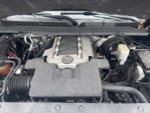 Used 2015 Cadillac Escalade ESV Luxury image 43