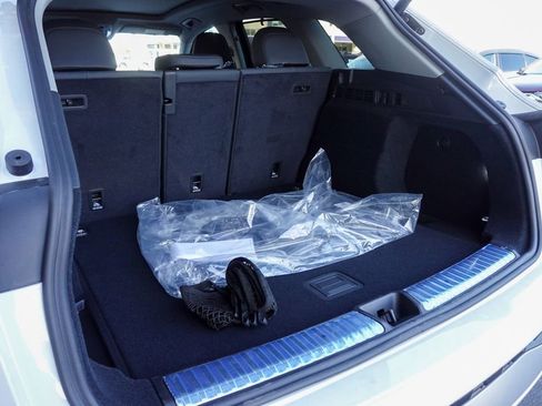 New 2025 Audi Q5 Prestige image 28