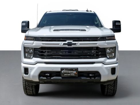 Used 2025 Chevrolet Silverado 3500 W/T AWD/4WD image 3