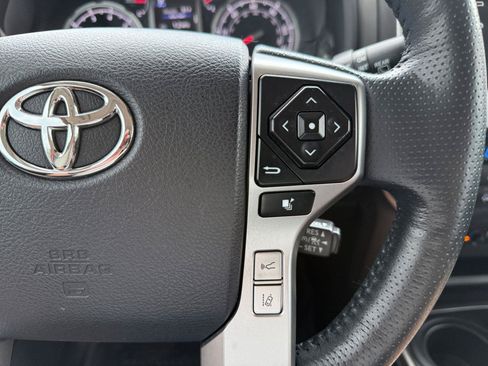 Used 2023 Toyota 4Runner Limited AWD/4WD image 27