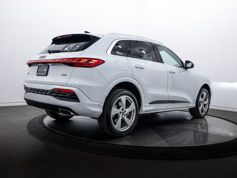 Certified 2025 Audi Q5 Premium Plus w/ Premium Plus image 4