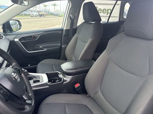 Used 2024 Toyota RAV4 LE image 17