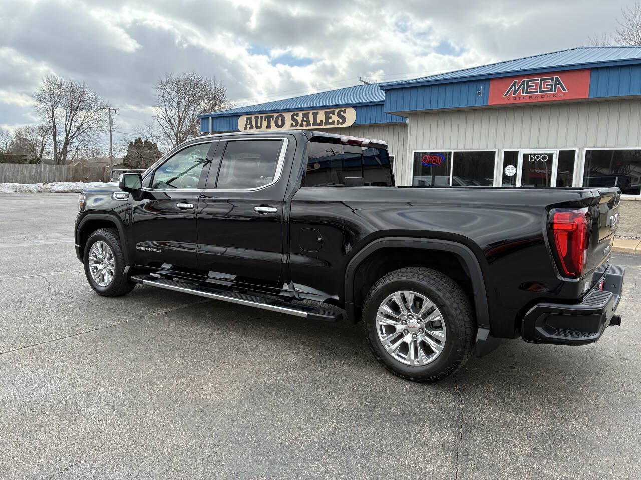 Used 2020 GMC Sierra 1500 Denali w/ LPO, GMC Protection Package AWD/4WD image 18