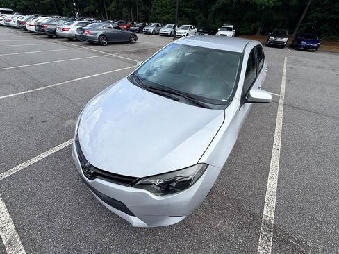 Used 2015 Toyota Corolla LE FWD image 26