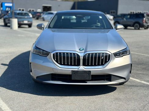 Certified 2025 BMW i5 xDrive40 w/ Executive Package AWD/4WD image 9