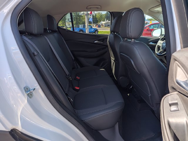 Used 2023 Buick Encore GX Preferred w/ Cold Weather Comfort Package FWD image 17