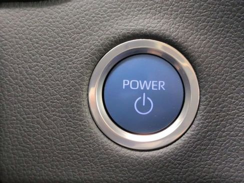 Used 2024 Toyota Tundra Limited AWD/4WD image 28