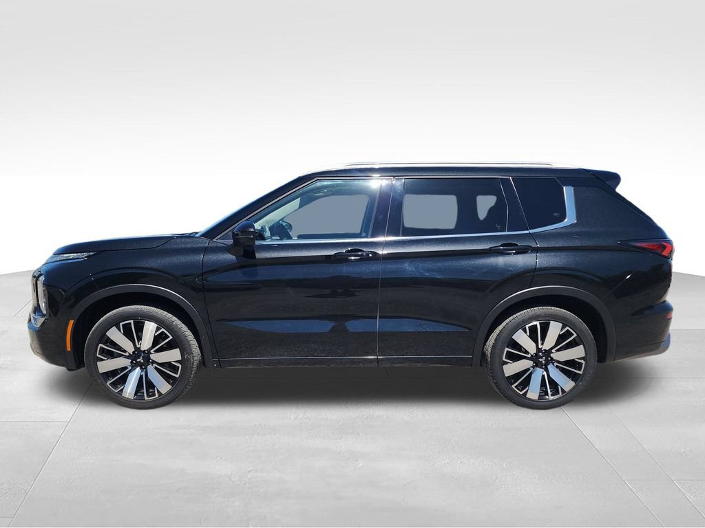 Used 2025 Mitsubishi Outlander SEL AWD/4WD image 4