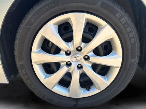 Used 2024 Toyota Corolla LE FWD image 26