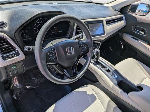 Used 2019 Honda HR-V EX image 10