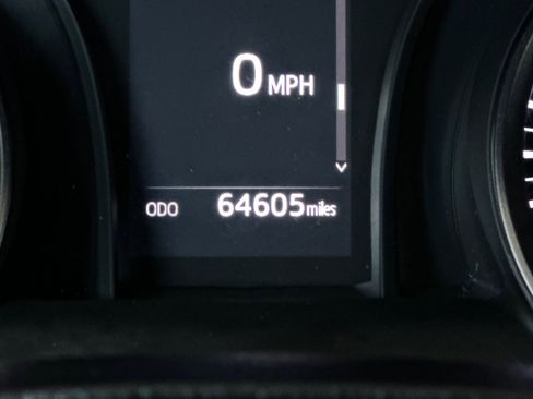 Used 2022 Toyota Camry SE FWD image 18