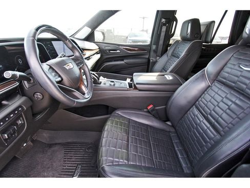 Certified 2024 Cadillac Escalade Sport Platinum w/ Heavy-Duty Trailer Package image 6