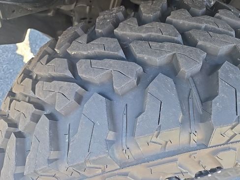 Used 2022 Ford Bronco Badlands image 8