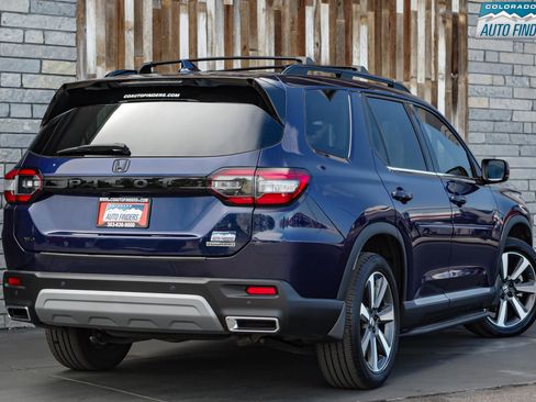 Used 2023 Honda Pilot Touring image 6