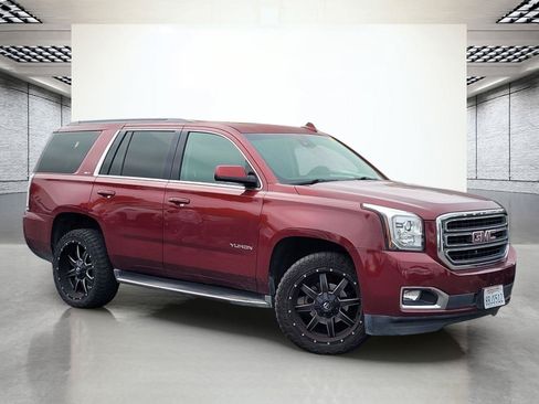 Used 2017 GMC Yukon SLT w/ Open Road Package AWD/4WD image 2