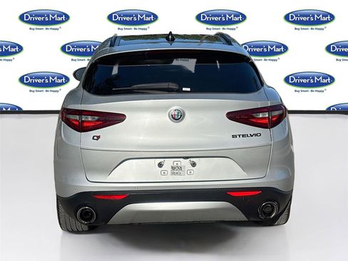 Used 2018 Alfa Romeo Stelvio Ti Sport image 7