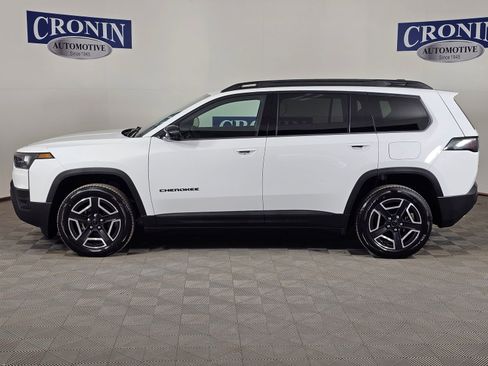 New 2026 Jeep Cherokee Laredo image 2