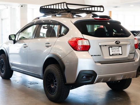 Used 2017 Subaru Crosstrek 2.0i Limited w/ Popular Package #2 AWD/4WD image 6