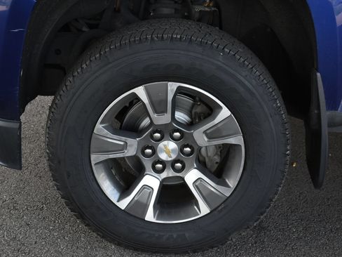 Used 2017 Chevrolet Colorado Z71 AWD/4WD image 11