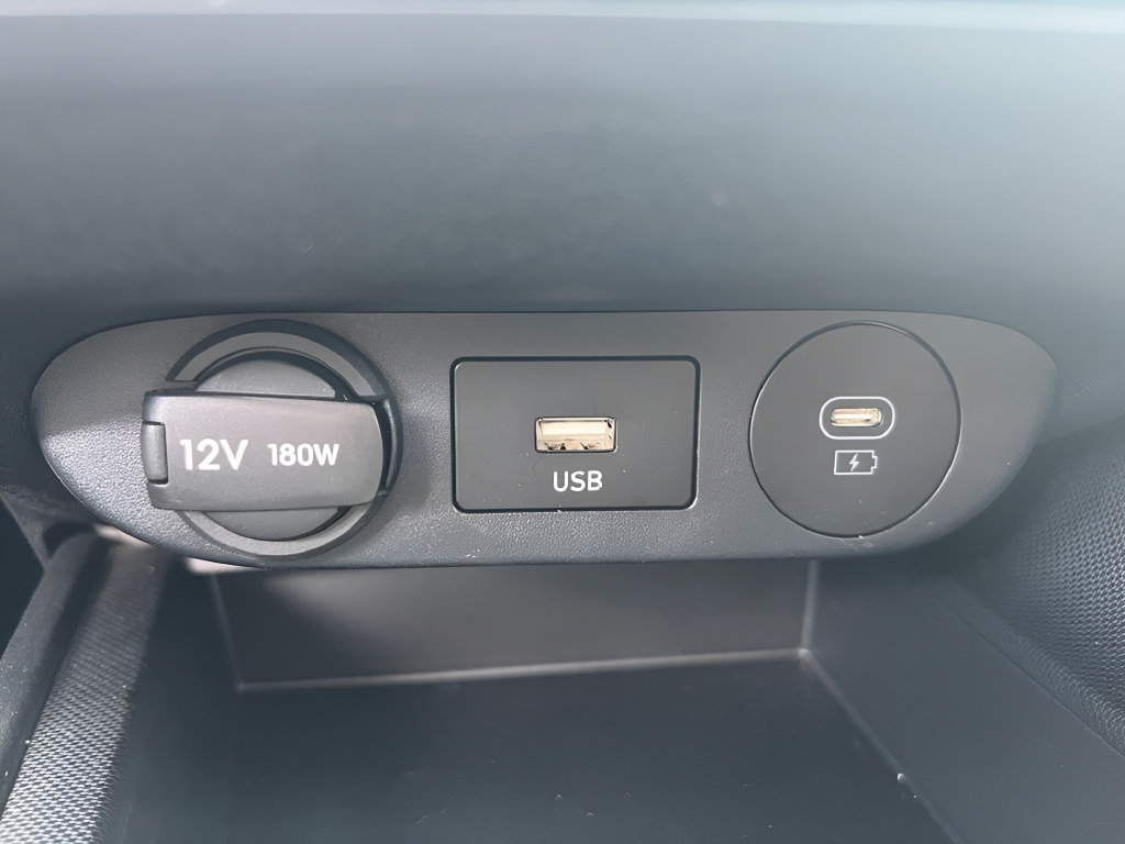 Certified 2026 Hyundai Elantra SE FWD image 27